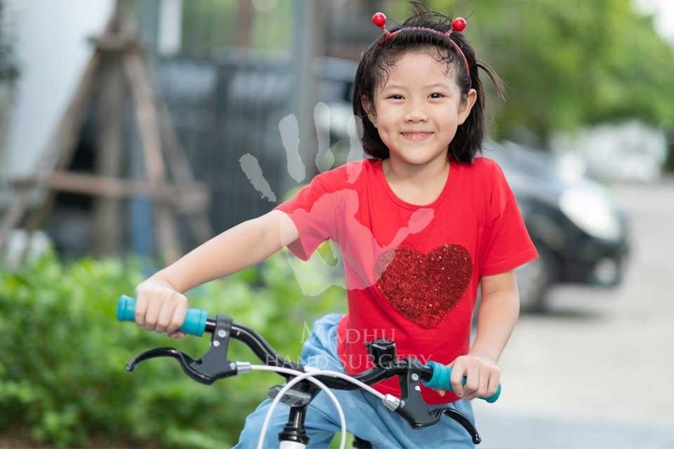 Kids cycling